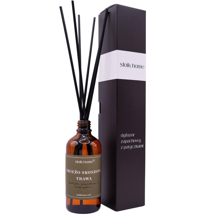 Swiezo skoszona trawa 1.jpeg